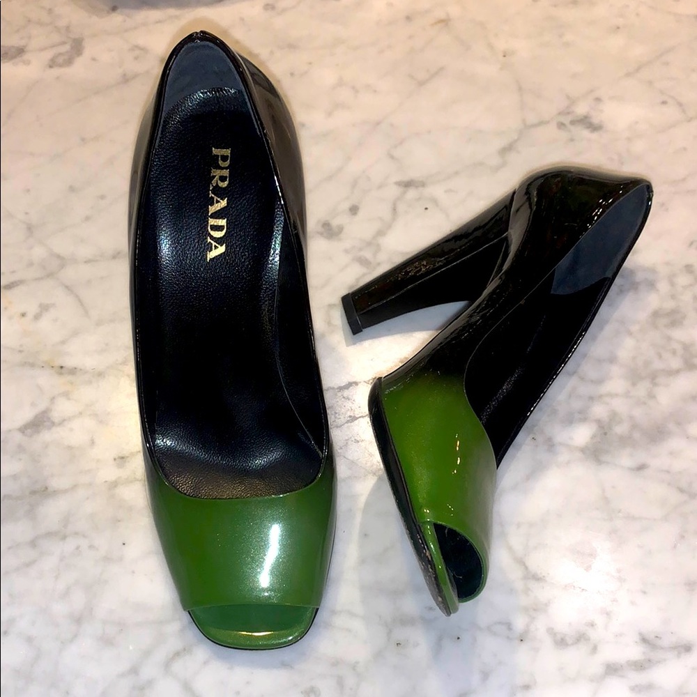 Prada patent leather black and green peep toe chunky heel calzature Donna 37.5